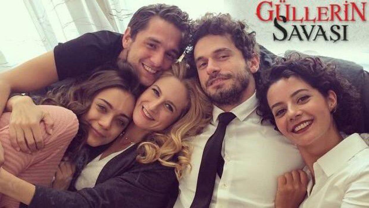 شاهد مسلسل حرب الورود مترجم