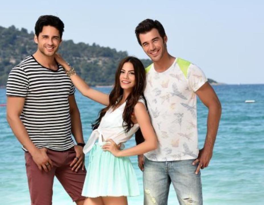 شاهد مسلسل رائحة الفراولة الحلقة 20 مترجمة للعربية HD