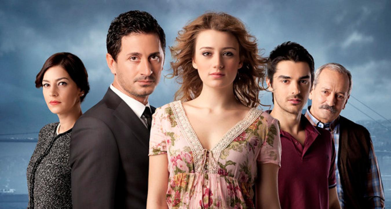 شاهد مسلسل الصاعقة التي سقطت على المنزل الحلقة 1 مترجمة للعربية HD