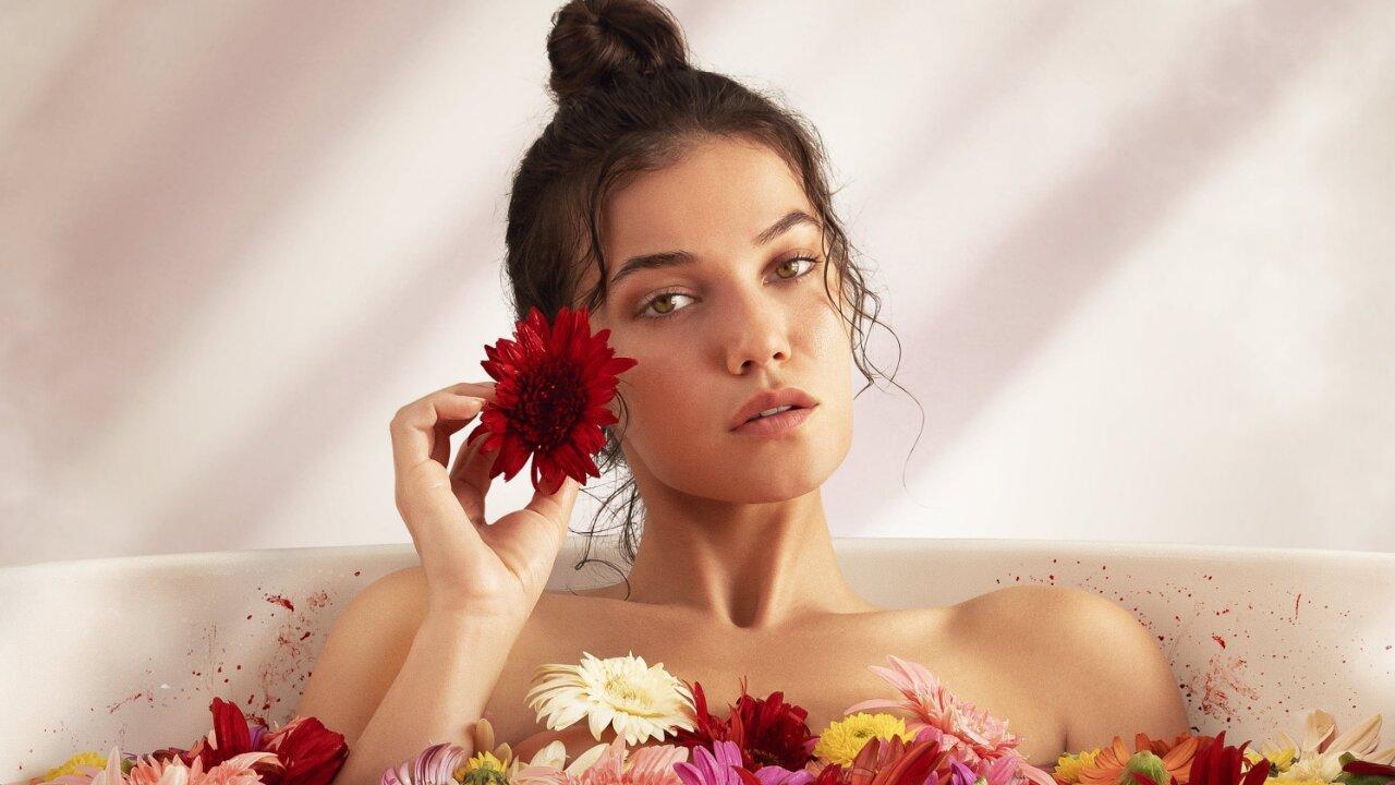 شاهد مسلسل الممثلة الحلقة 5 مترجمة للعربية HD